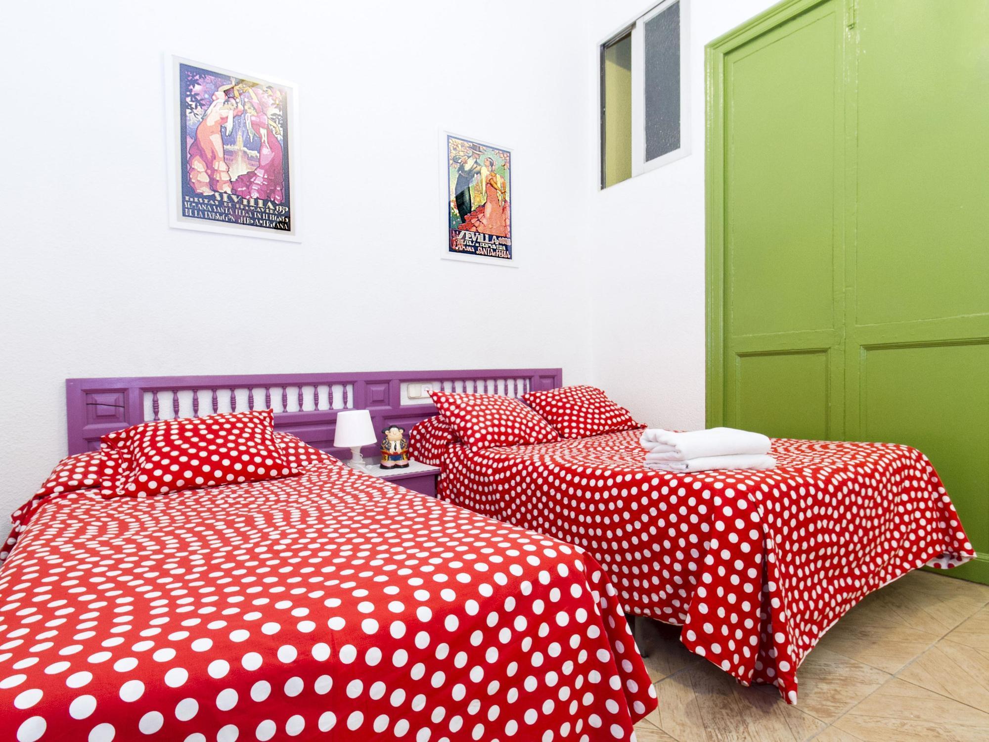 Hostal Bahia Мадрид Екстериор снимка