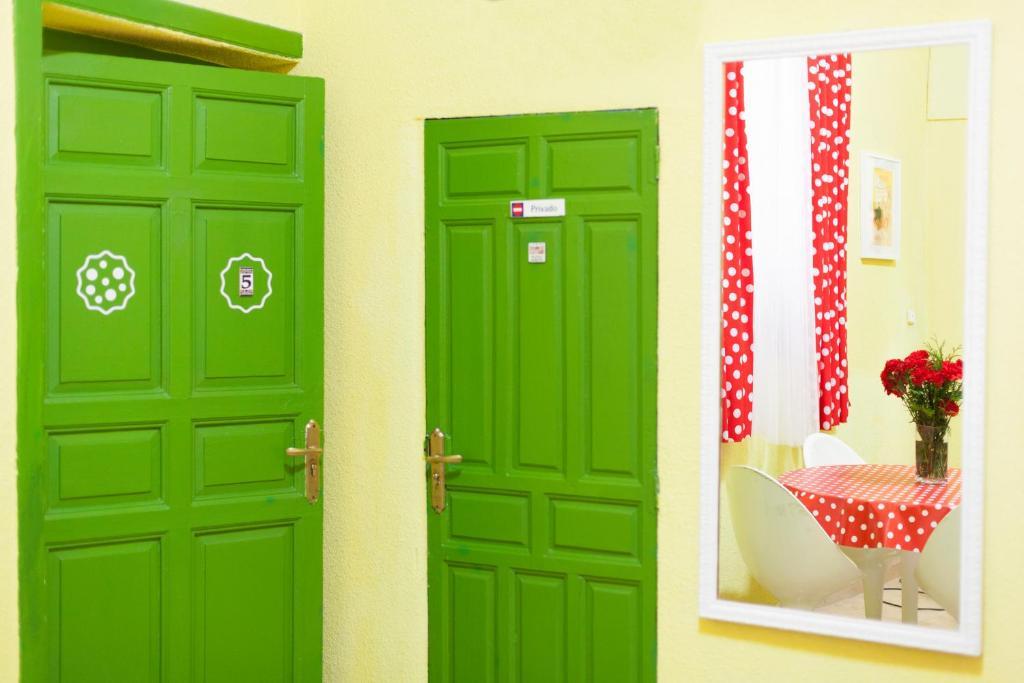 Hostal Bahia Мадрид Екстериор снимка