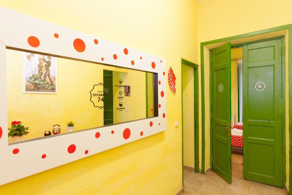 Hostal Bahia Мадрид Екстериор снимка