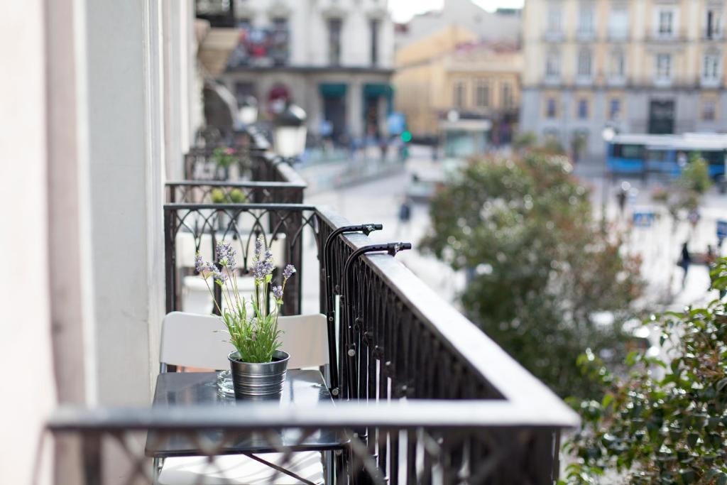 Hostal Bahia Мадрид Екстериор снимка